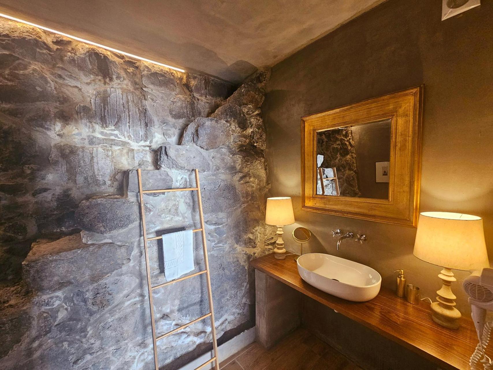 Les Terrasses Suites กัลเลตา ภายนอก รูปภาพ