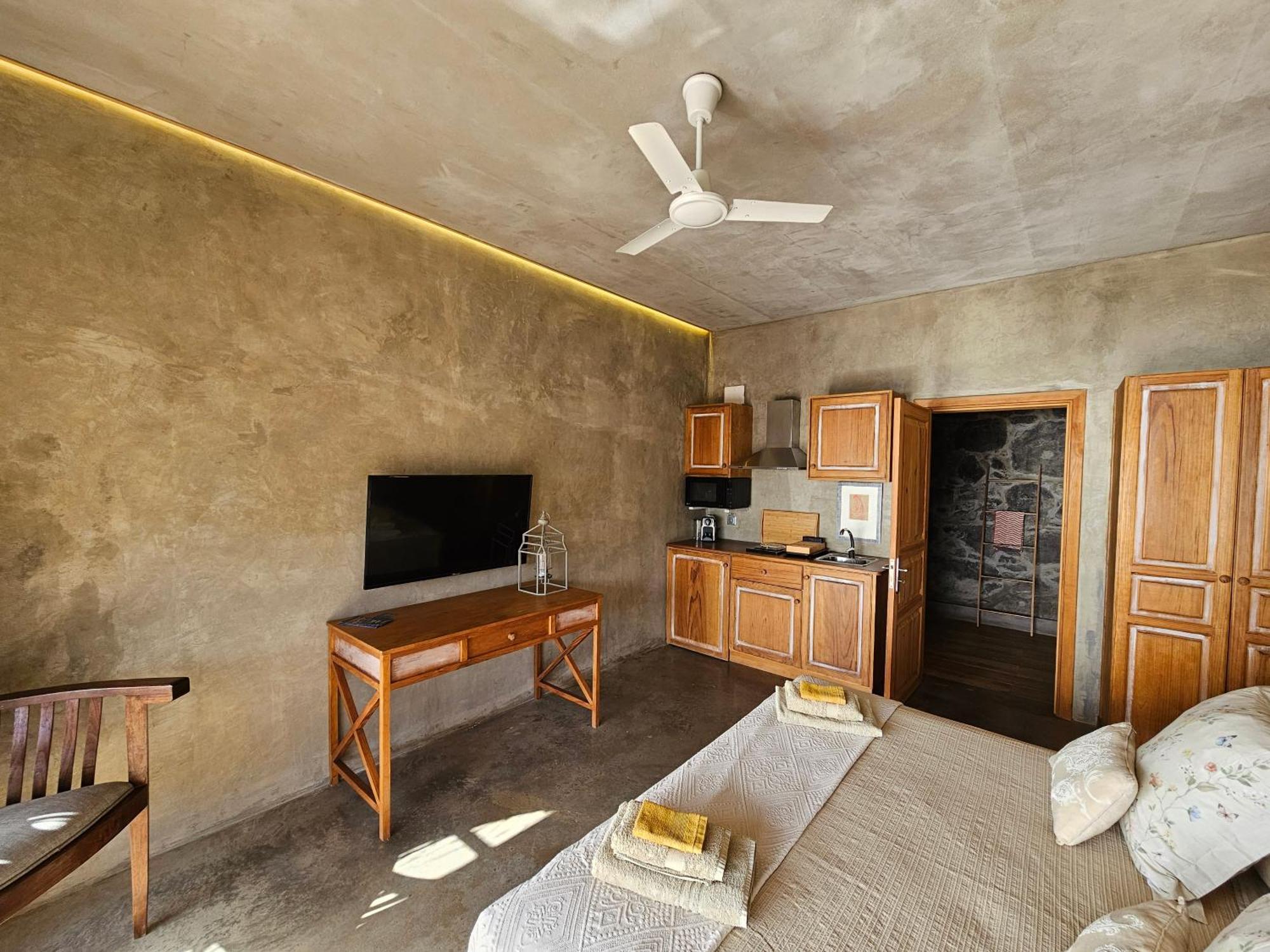 Les Terrasses Suites กัลเลตา ภายนอก รูปภาพ